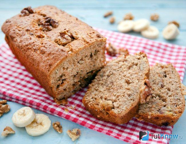 Банановый кекс с мукой из спельты