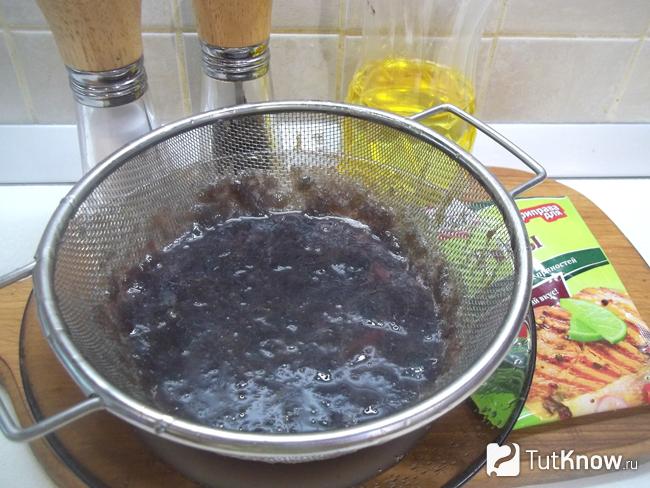 Икра очищена от пленки