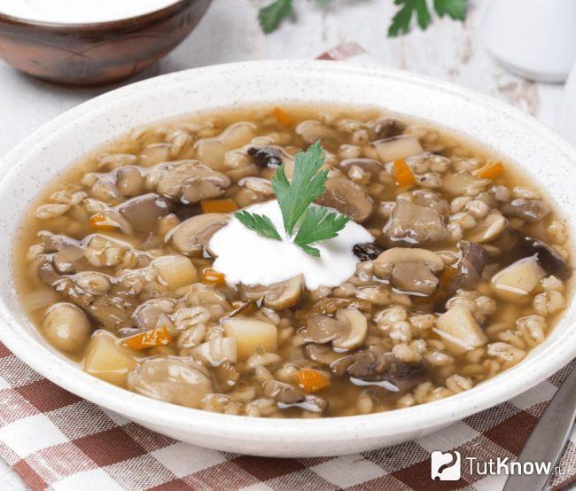 Суп с перловой крупой и шампиньонами