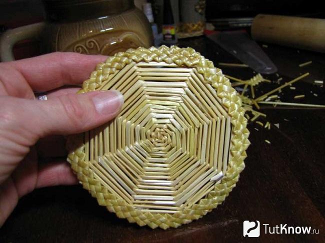 Заготовка для корзинки из сена