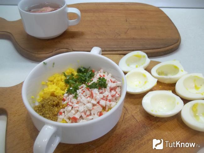 Продукты для начинки соединены