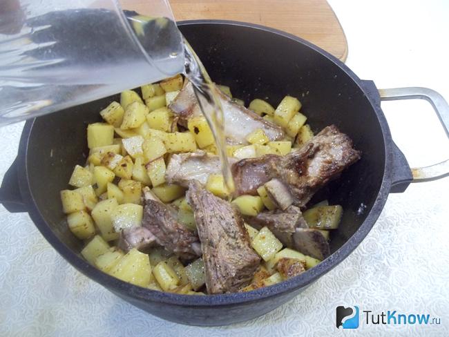 Продукты залиты водой