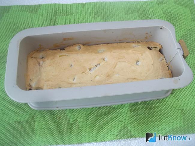 Готовая шарлотка по-французски на белках с яблоками