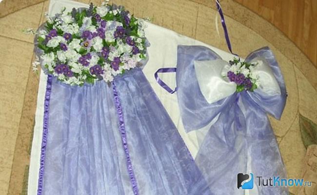 Украшения для автомобиля на свадьбу в лавандовом цвете