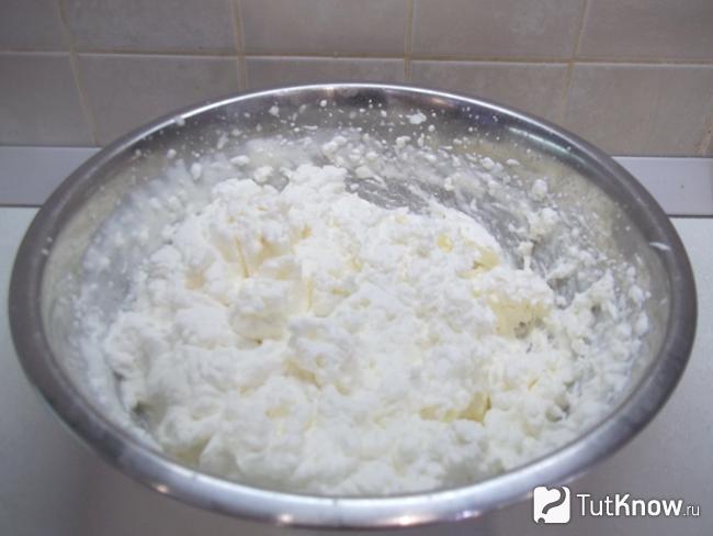 Сливки взбиты миксером
