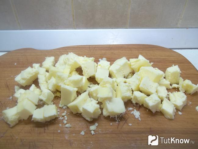 Масло нарезано