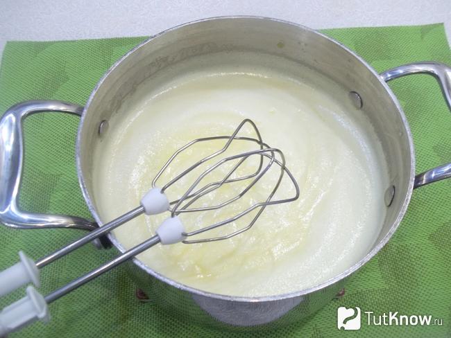 Крем взбит миксером