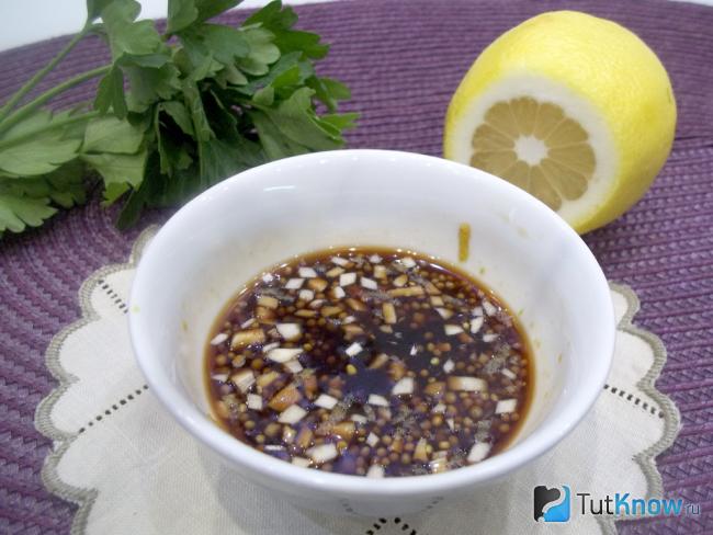 Готовый лимонно-горчичный соус с чесноком