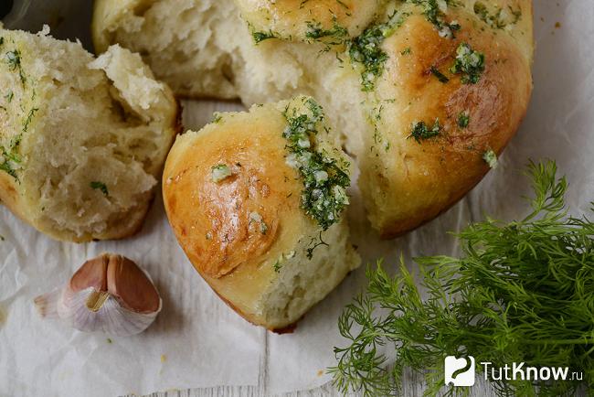 Пампушки с чесноком к борщу