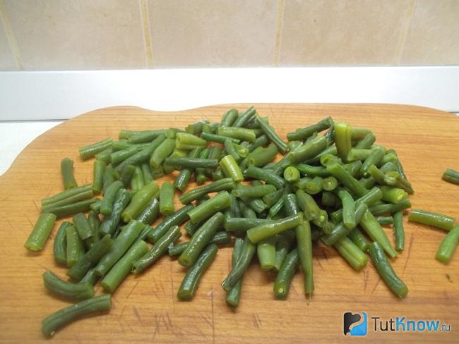 Спаржа нарезана кусочками