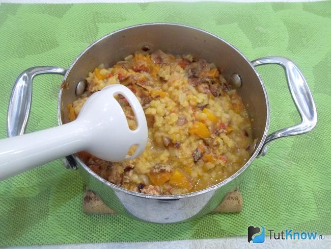 Продукты пюрированы блендером