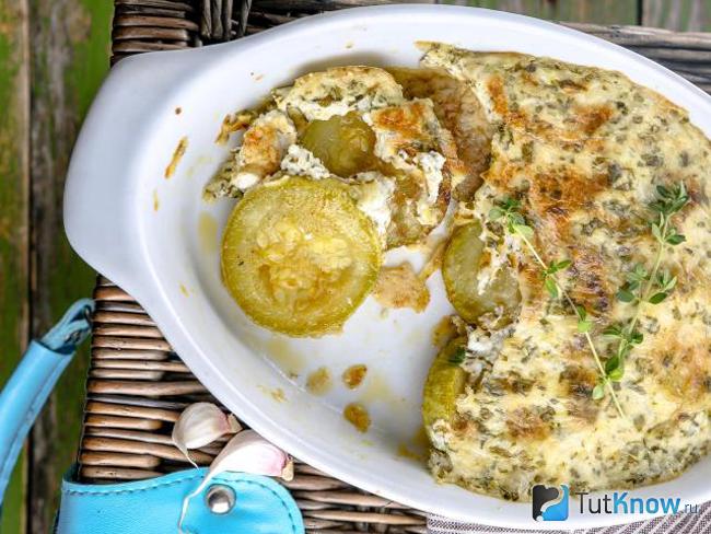Кольца кабачков с куриным фаршем в духовке