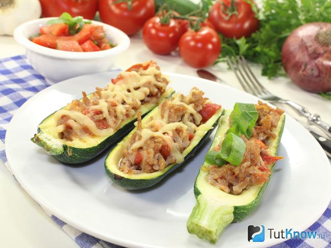 Кабачки фаршированные грибами