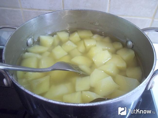 Картофель отварен