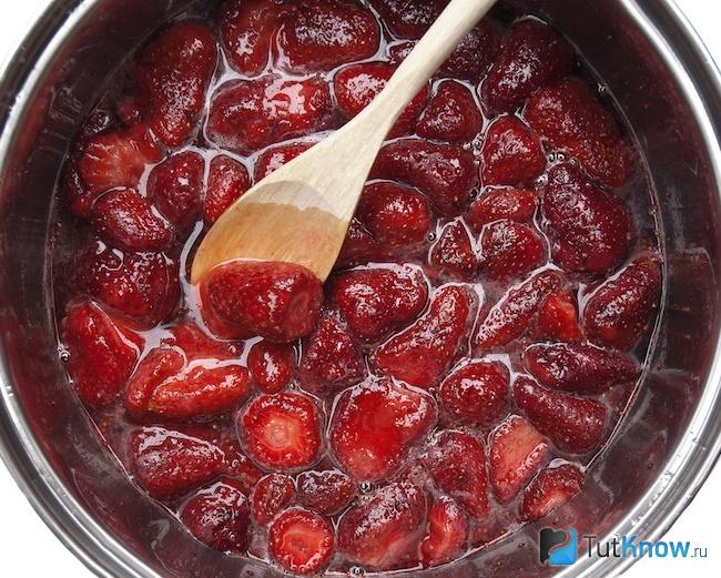 Приготовление клубничного варенья