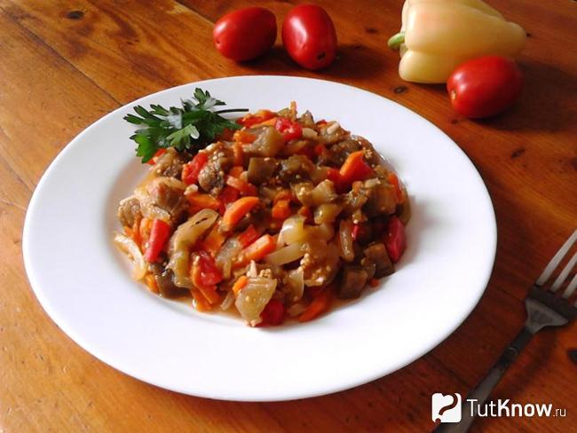 Тушеные баклажаны с чесноком