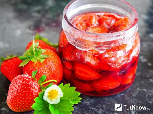 Готовая клубника на зиму