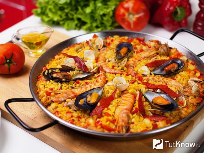 Паэлья с морепродуктами
