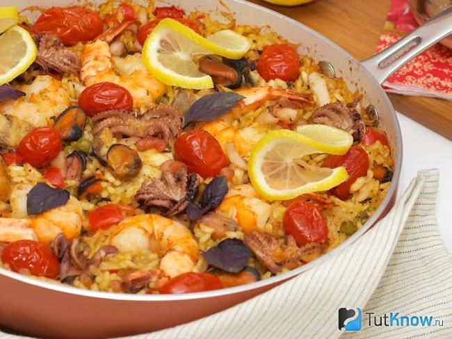 Паэлья с курицей