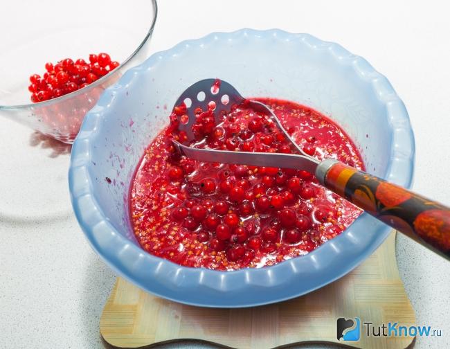 Приготовление варенья из красной смородины