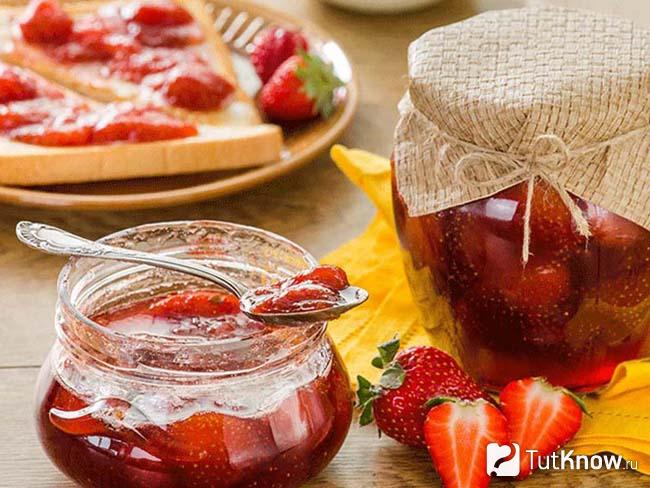 Варенье из ревеня с клубникой