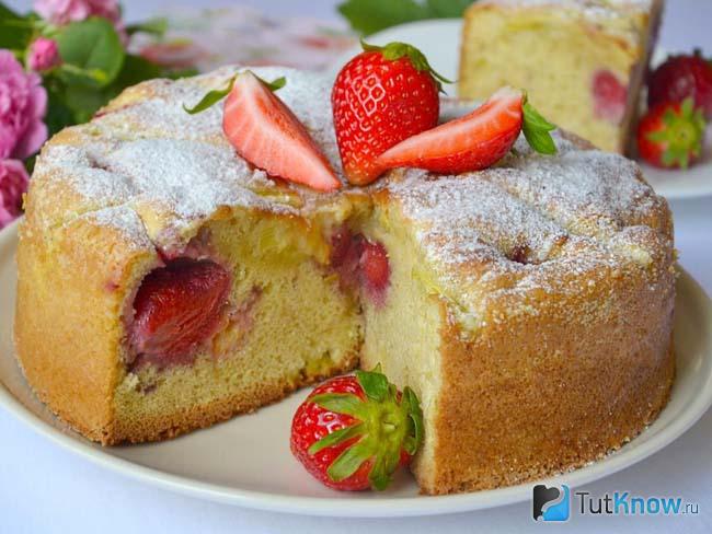 Клубника и ревень — секреты приготовления