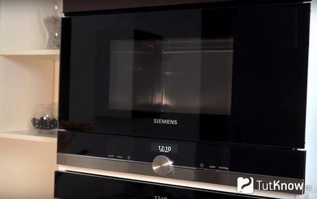 Как выглядит встраиваемая микроволновка SIEMENS BE 634 RGS1