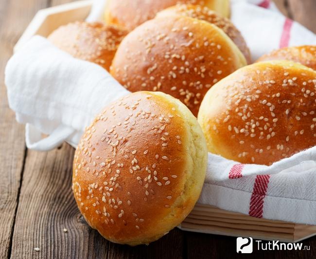 Булочки как запрещенные продукты на яблочной диете