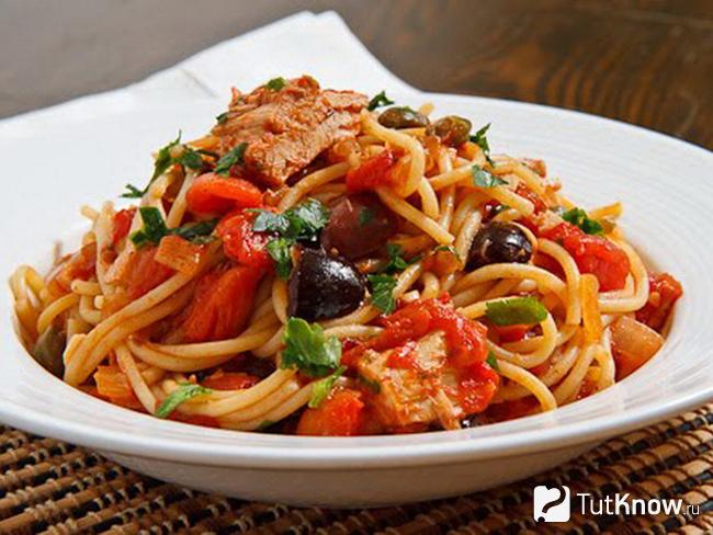 Блюдо из помидоров и сыра — простая и вкусная холодная закуска