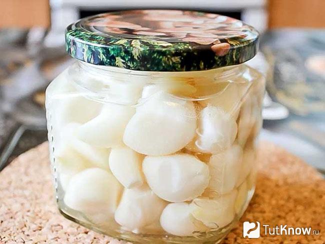 Маринованный чеснок — секреты приготовления