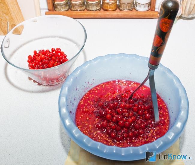 Приготовление варенья из красной смородины