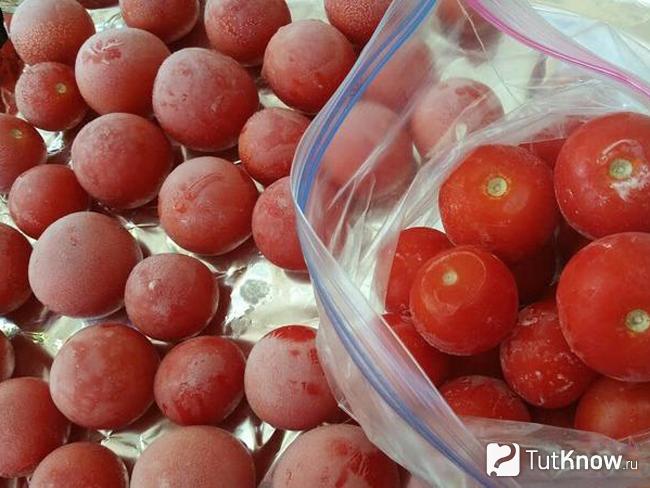 Как заморозить свежие помидоры целиком