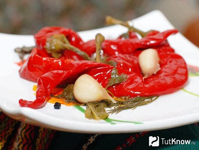 Маринованный горький перец по-грузински