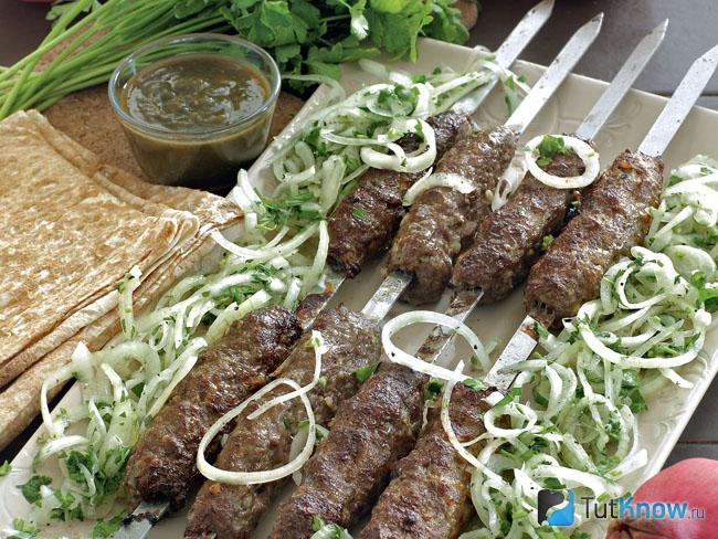 Люля кебаб из баранины в домашних условиях на мангале