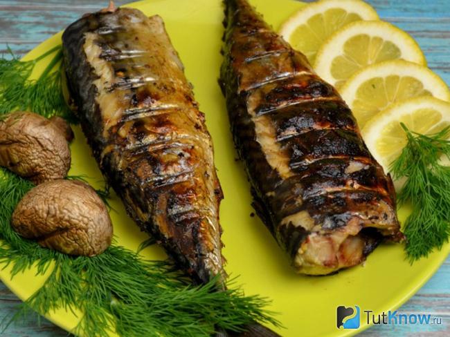 Скумбрия в фольге на мангале