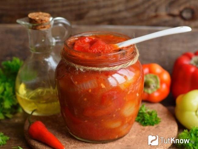 Лечо из перца с луком и огурцами на зиму