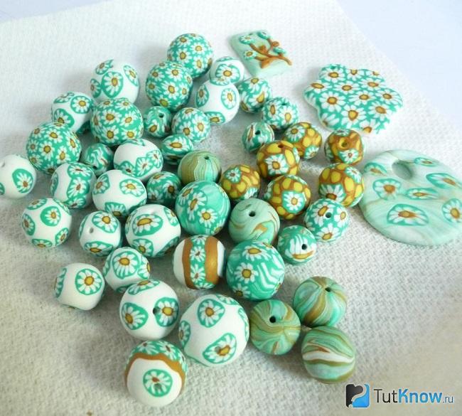 Бусины из полимерной глины