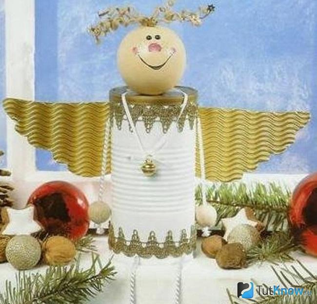 Игрушки из жестяных банок