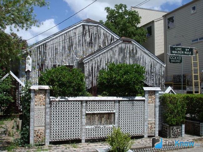 Поделка из жестяных банок