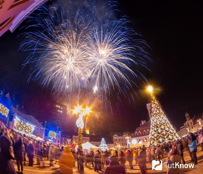 Новый год на центральной площади города