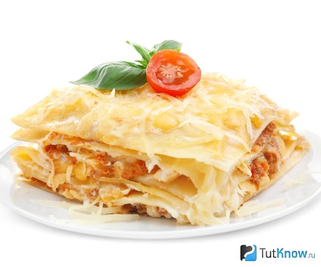 Лазанья с курицей и сыром