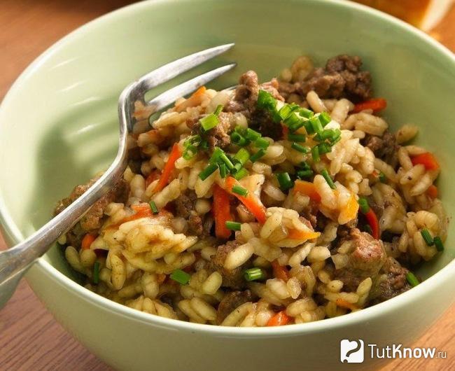 Ризотто с фаршем и овощами