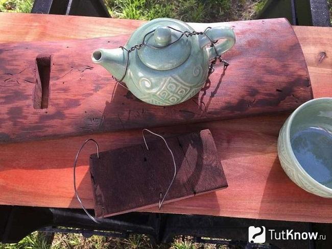 Кормушка из кухонных принадлежностей