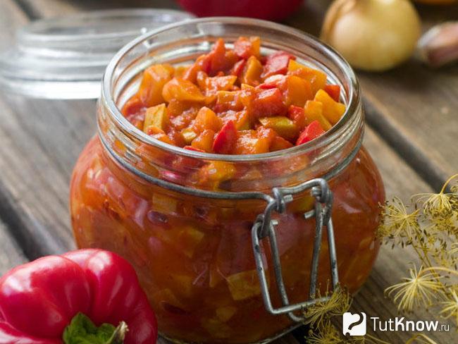 Лечо с морковью, кабачками и перцем