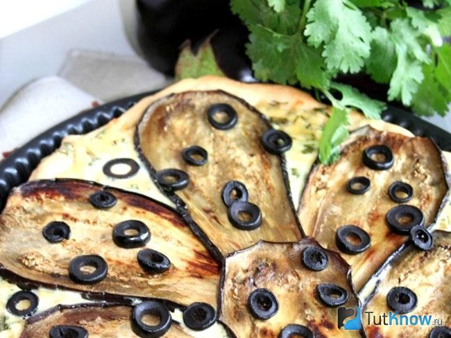 Пирог с баклажанами и сыром