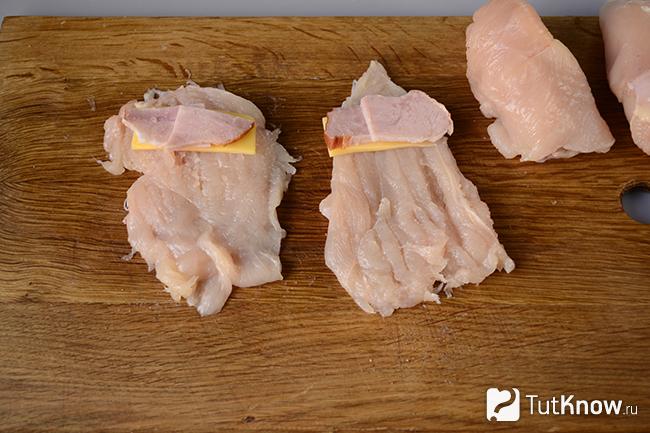 Твердый сыр, ветчина и курица для рулетиков