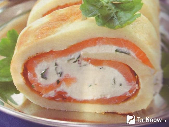 Запеченные тонкие блины для рулета с сырной начинкой
