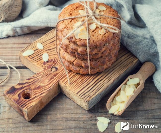 Миндальное печенье с медом