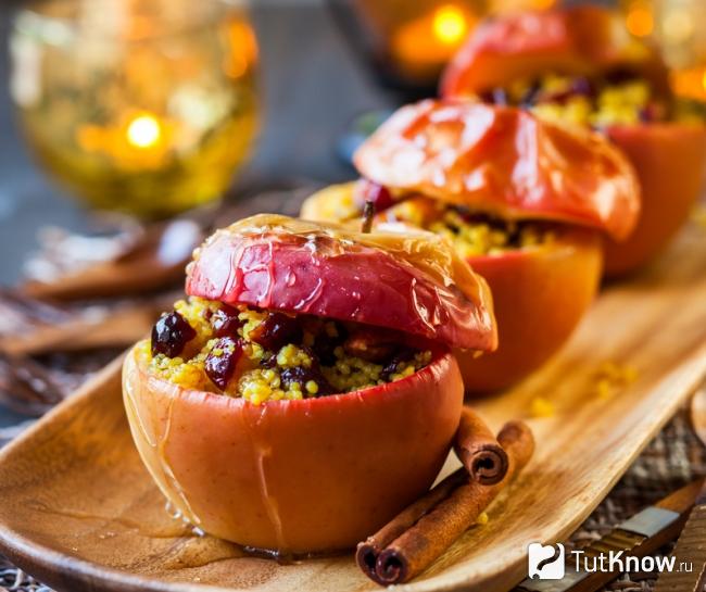 Фаршированные печеные яблоки