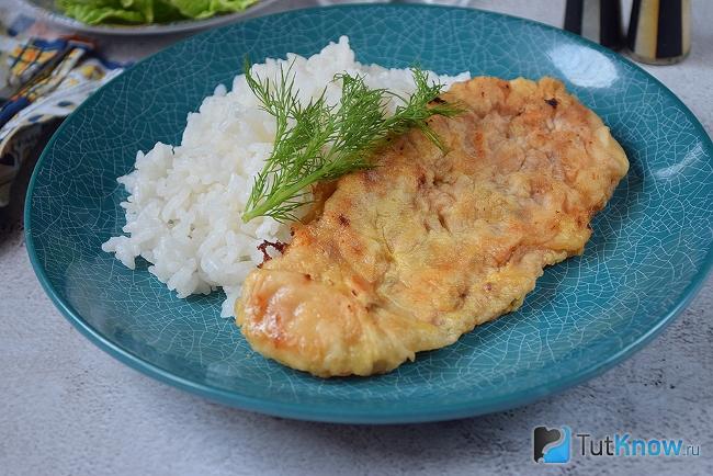 Готовая куриная отбивная в соевом соусе